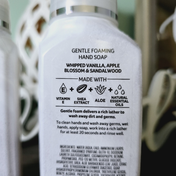 Bath & Body Works Bath & Body Bath Body Works Vanilla Cloud Foaming